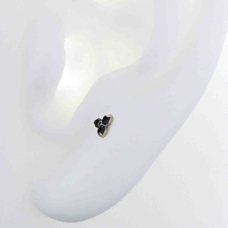 Black Trinity 4579 side titanium cz jewelry neometal earlobe cartilage lip nostril tragus flat iris piercing studios ear