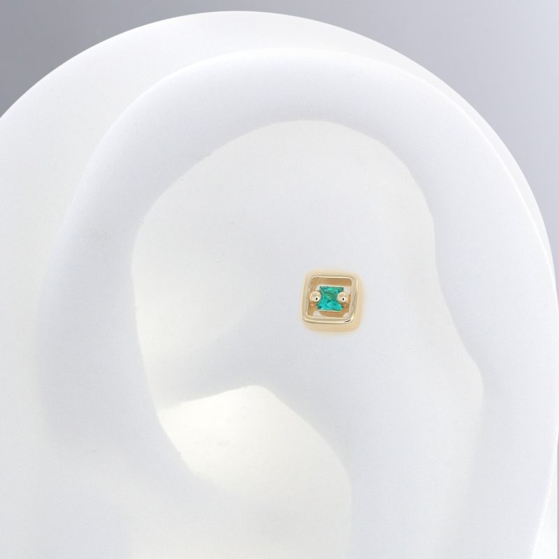 green hollow square w stone ear